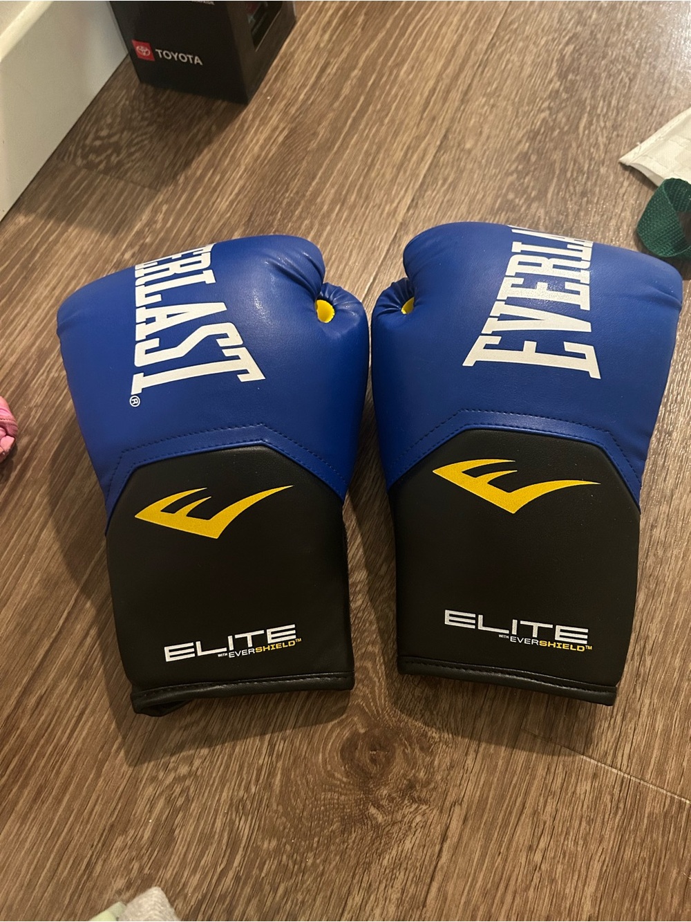 Everlast Blue and Black Elite Training Gloves with Yellow Accents